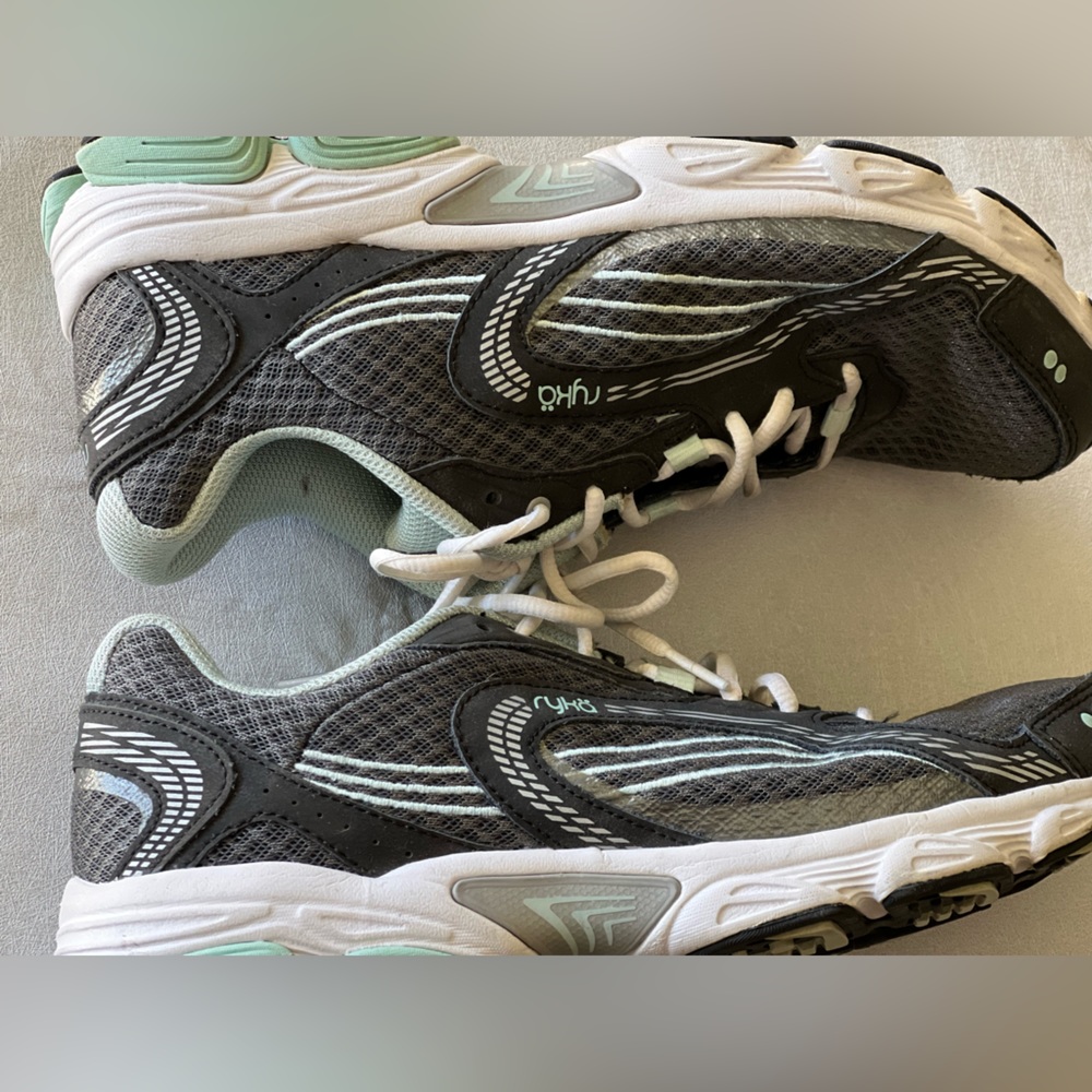 Ryka Ultimate memory foam sneakers.  Like new.